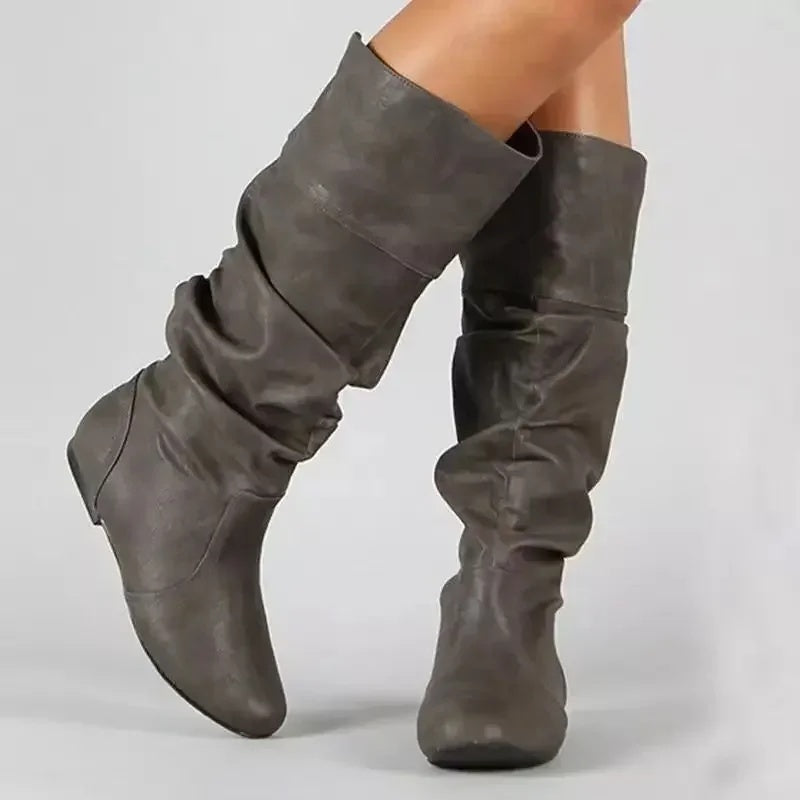 Women's slouch boots in PU leather with a ruched shaft and flat sole - grey