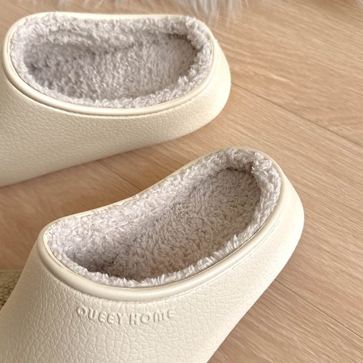 Slippers with a smooth grained upper, plush lining and open heel - view 4